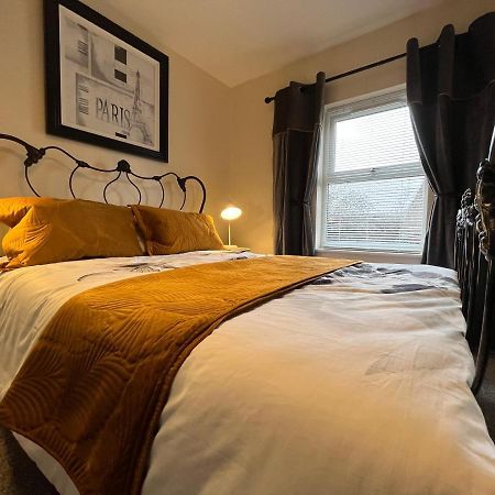 York Centre 2 Bedroom Renovated Flat, 8 Escrick Street エクステリア 写真