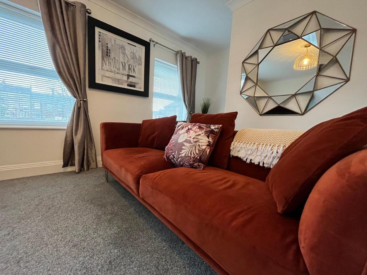 York Centre 2 Bedroom Renovated Flat, 8 Escrick Street エクステリア 写真