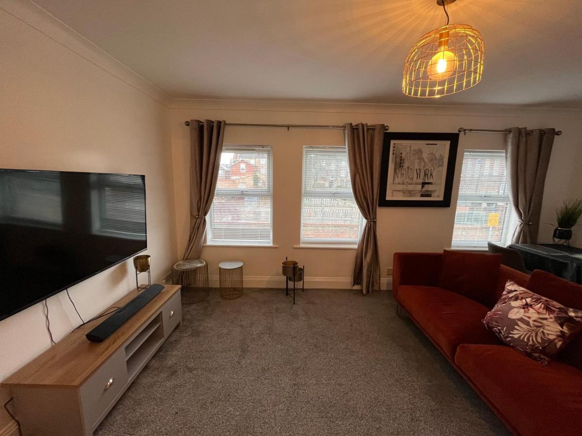 York Centre 2 Bedroom Renovated Flat, 8 Escrick Street エクステリア 写真